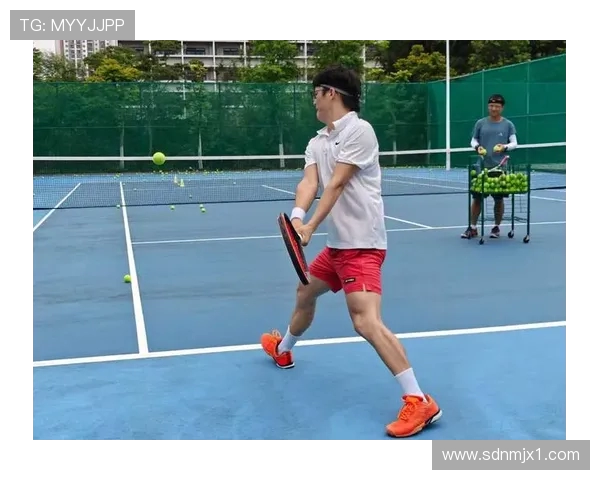 网球运动的技巧提升与战术应用全面解析助力你成为球场高手 网球运动的技巧提升与战术应用全面解析助力你成为球场高手