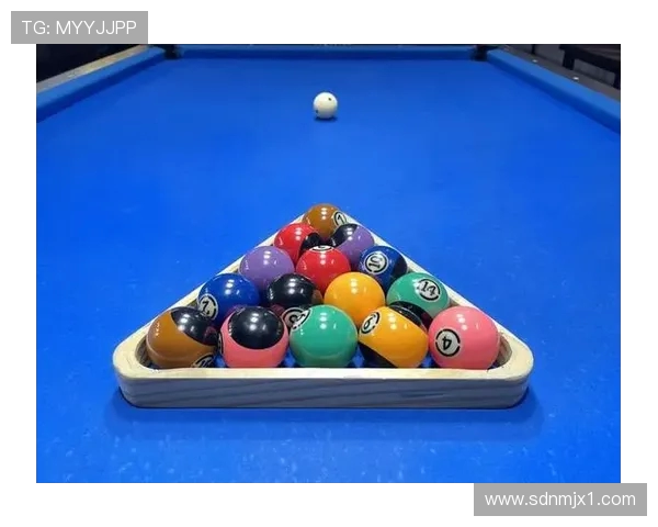 台球技术与策略的深度解析：从基础到高阶技巧全面探讨