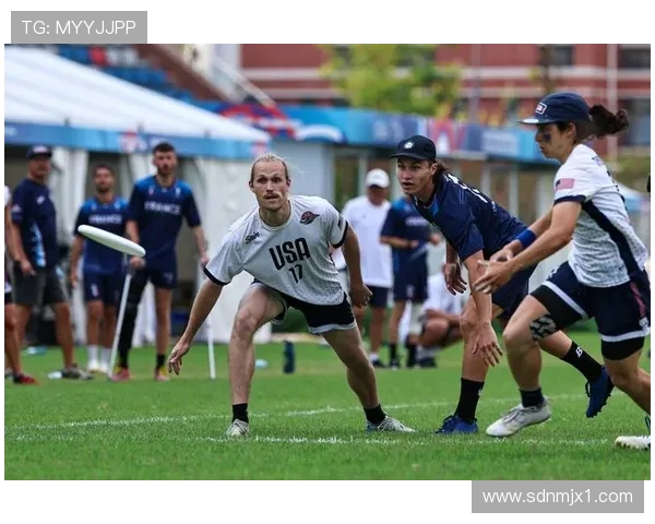 赛后分析：北京飞盘队与南京飞盘队速度对决的精彩瞬间与战术解析
