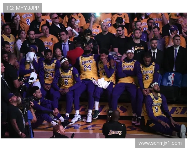 2015年湖人与篮网激战回顾：经典对决与球星风采的碰撞