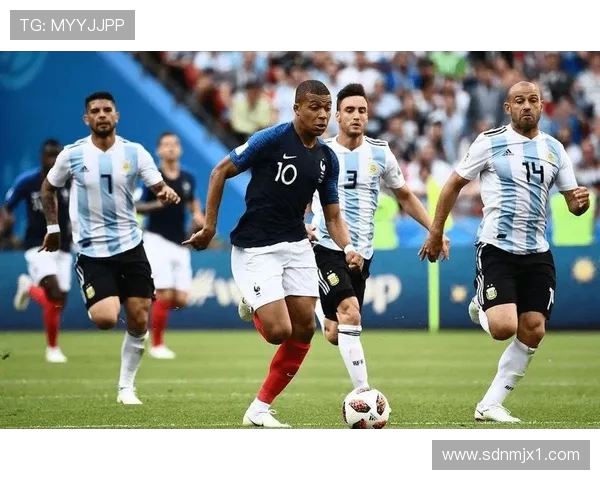 2018年世界杯经典对决法国与阿根廷精彩比赛录像回顾与分析