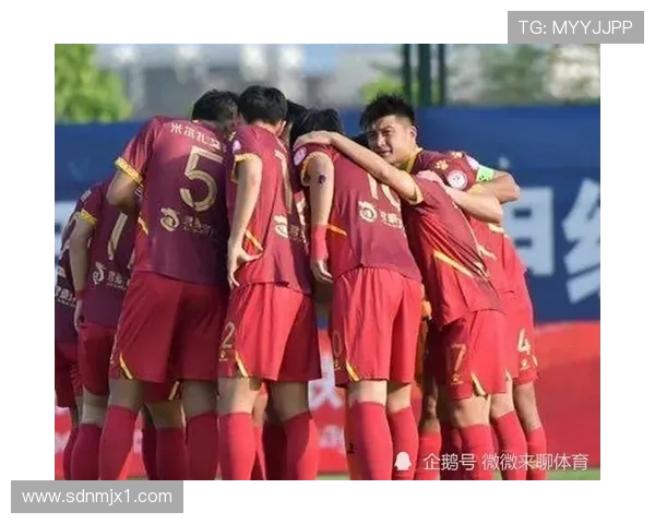 天山雪豹迎战广州恒大力争胜利展现球队实力与斗志